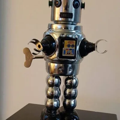 Alternative view of Robot Roby chroom