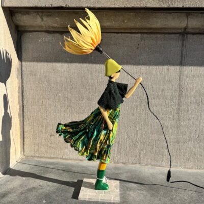 Alternative view of Skitso 'Little Flower" Bakira